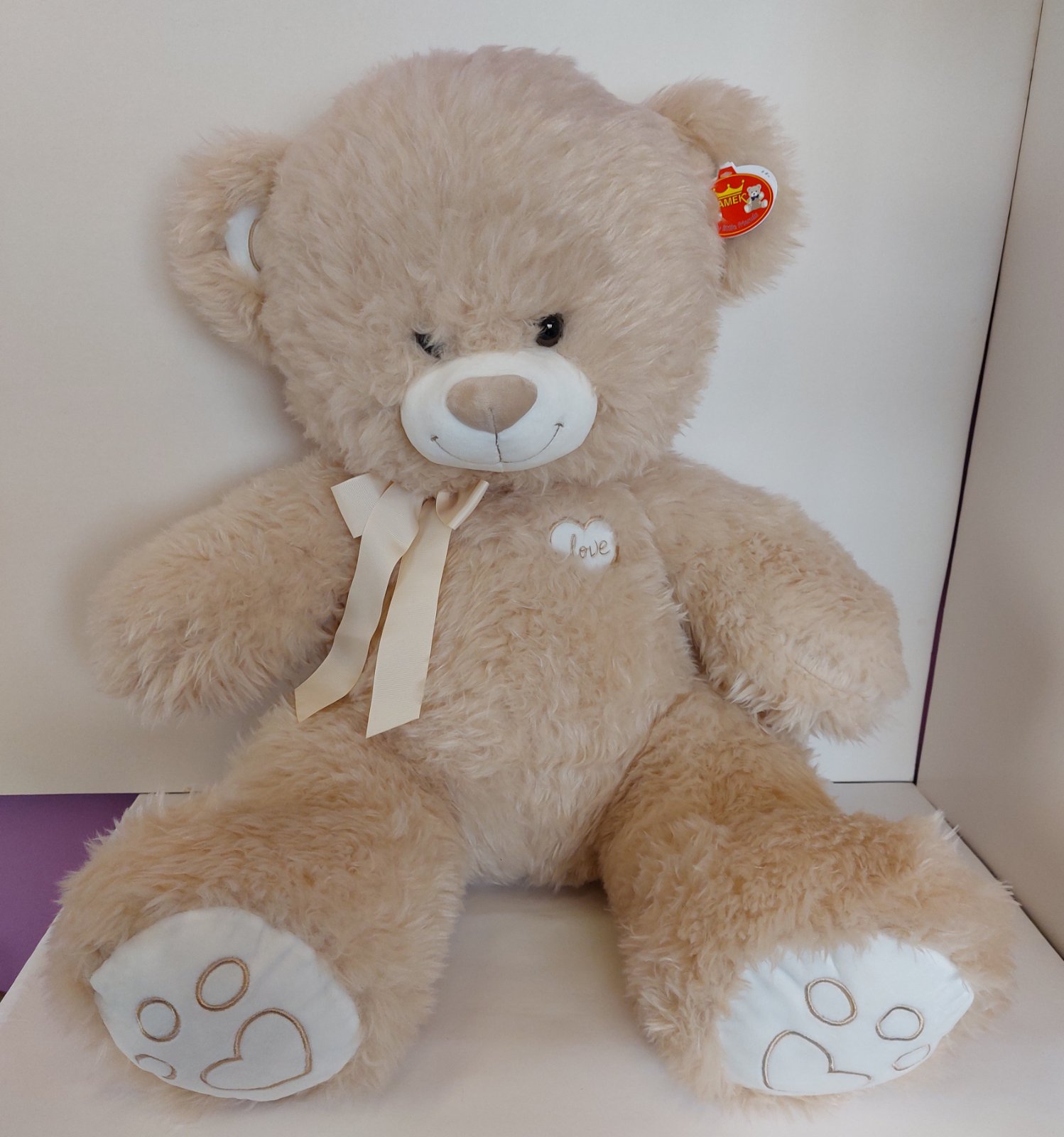 Мече с панделка - Екрю