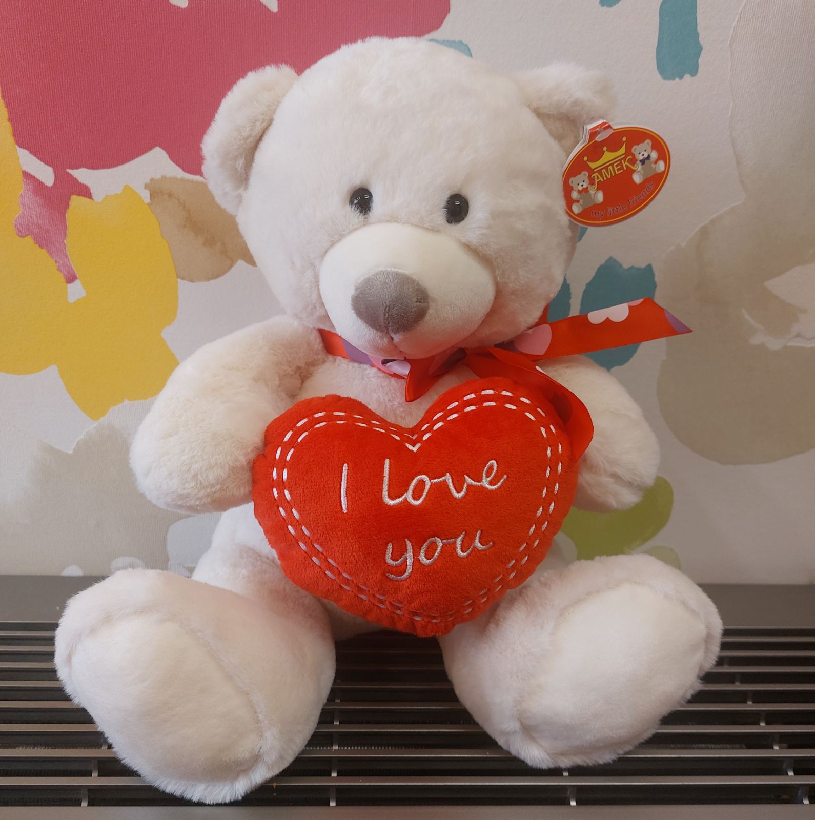 Bear with heart and ribbon - Beige