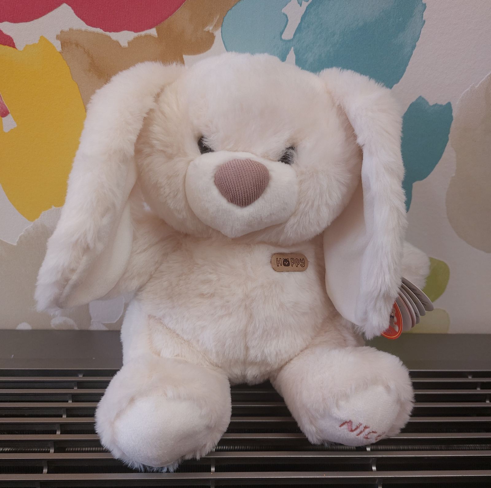 Мече с емблема - Бежов